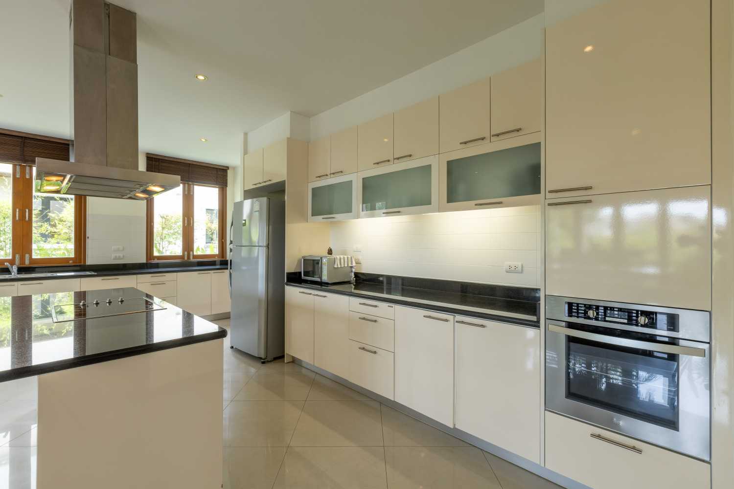 Property image - full photo 9