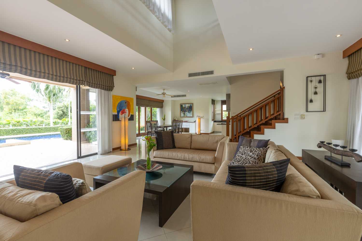 Property image - full photo 5