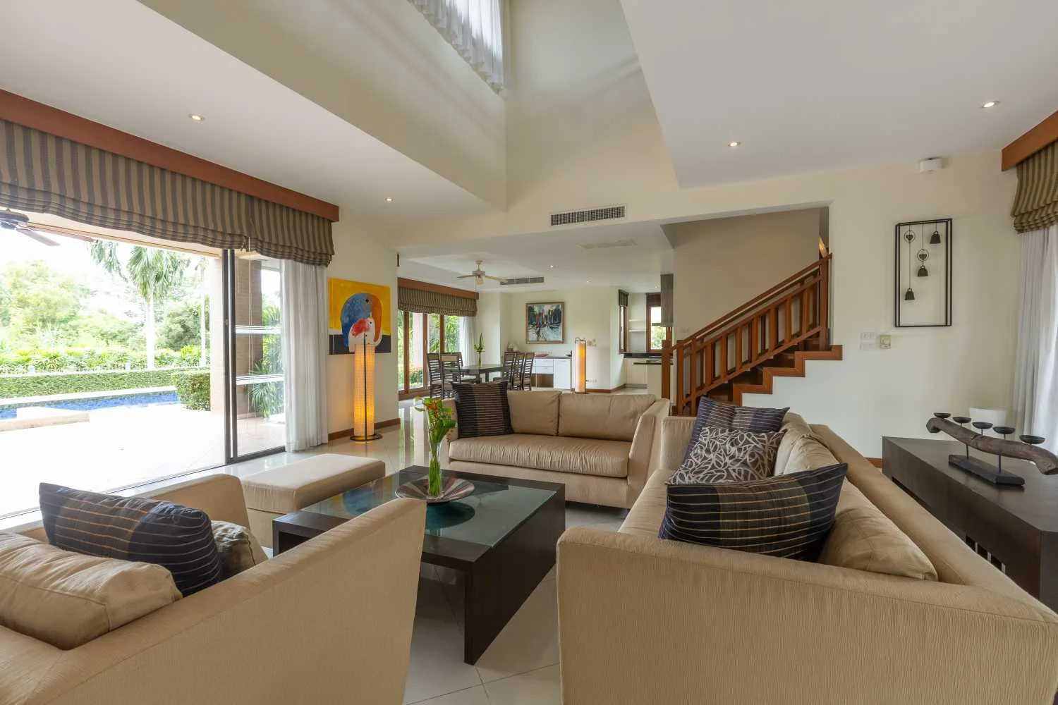Property image - full photo 5