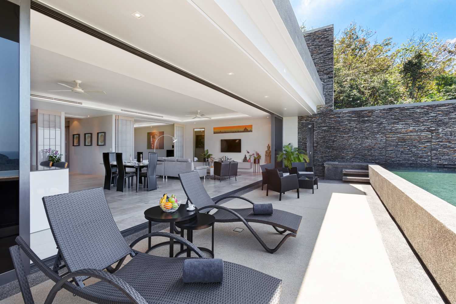 Property image - full photo 32