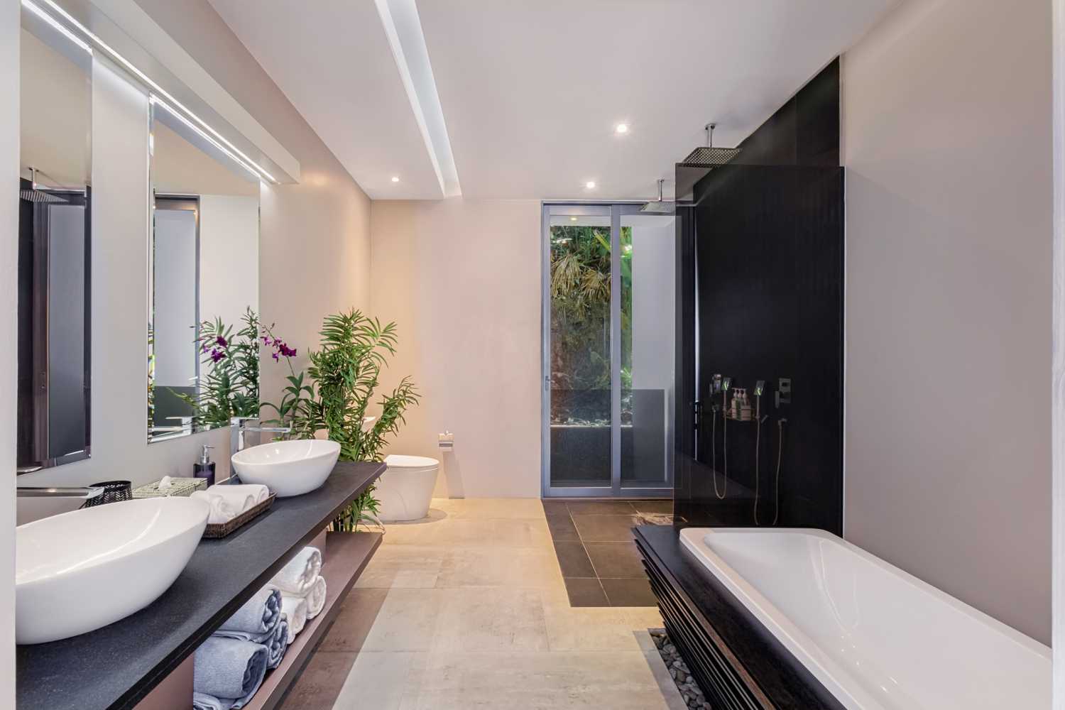 Property image - full photo 16