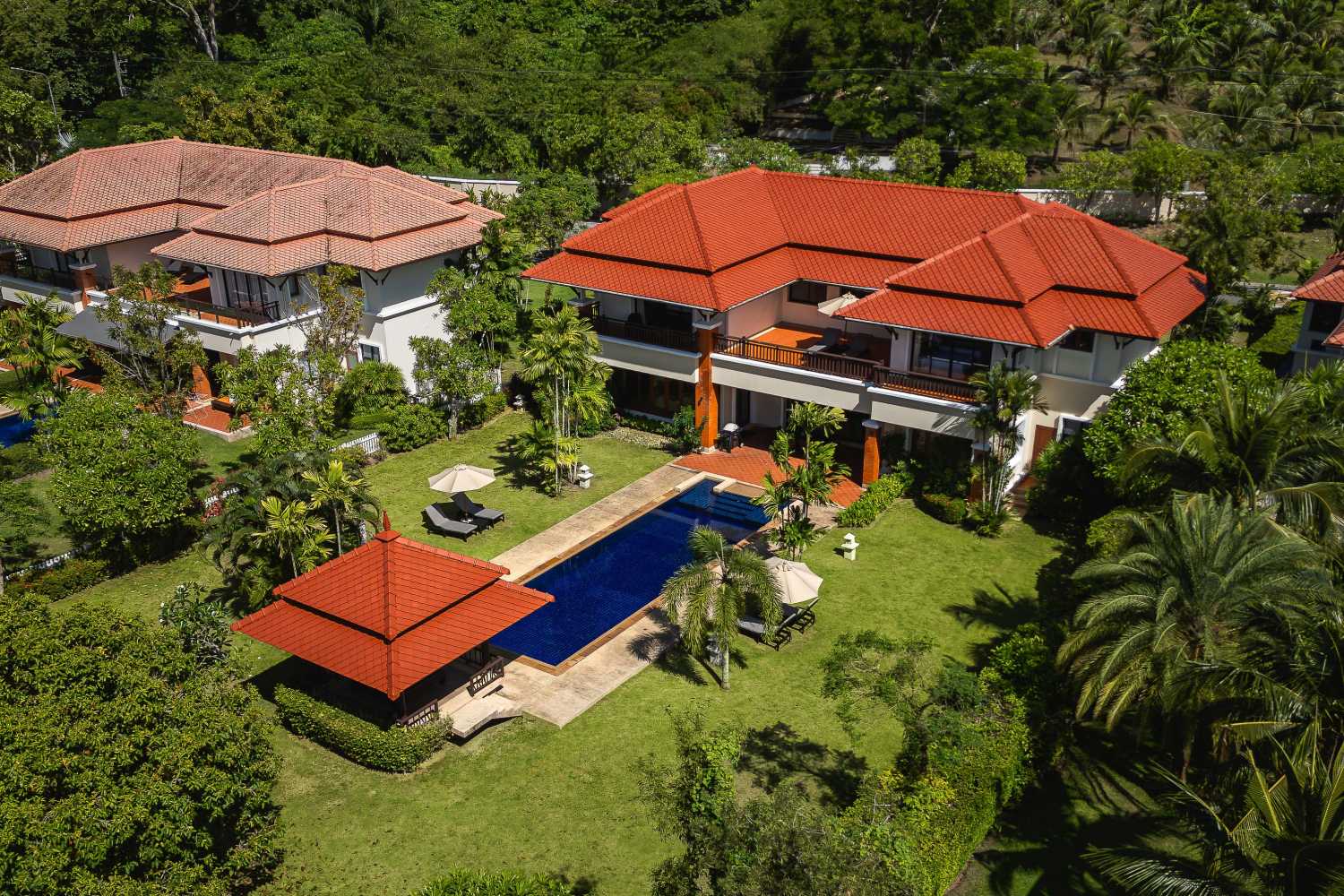 Property image - full photo 2