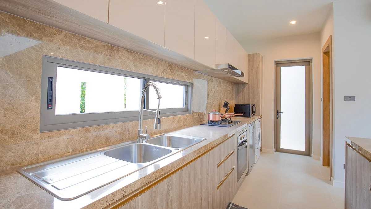 Property image - full photo 7