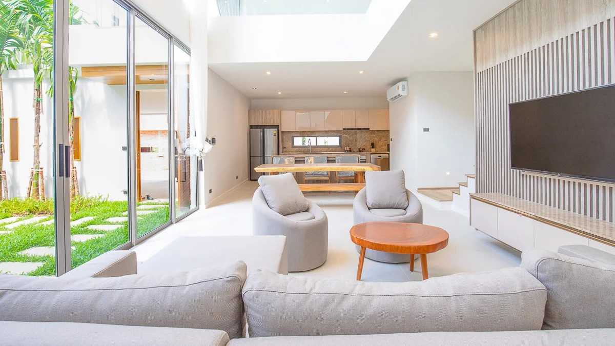 Property image - full photo 3
