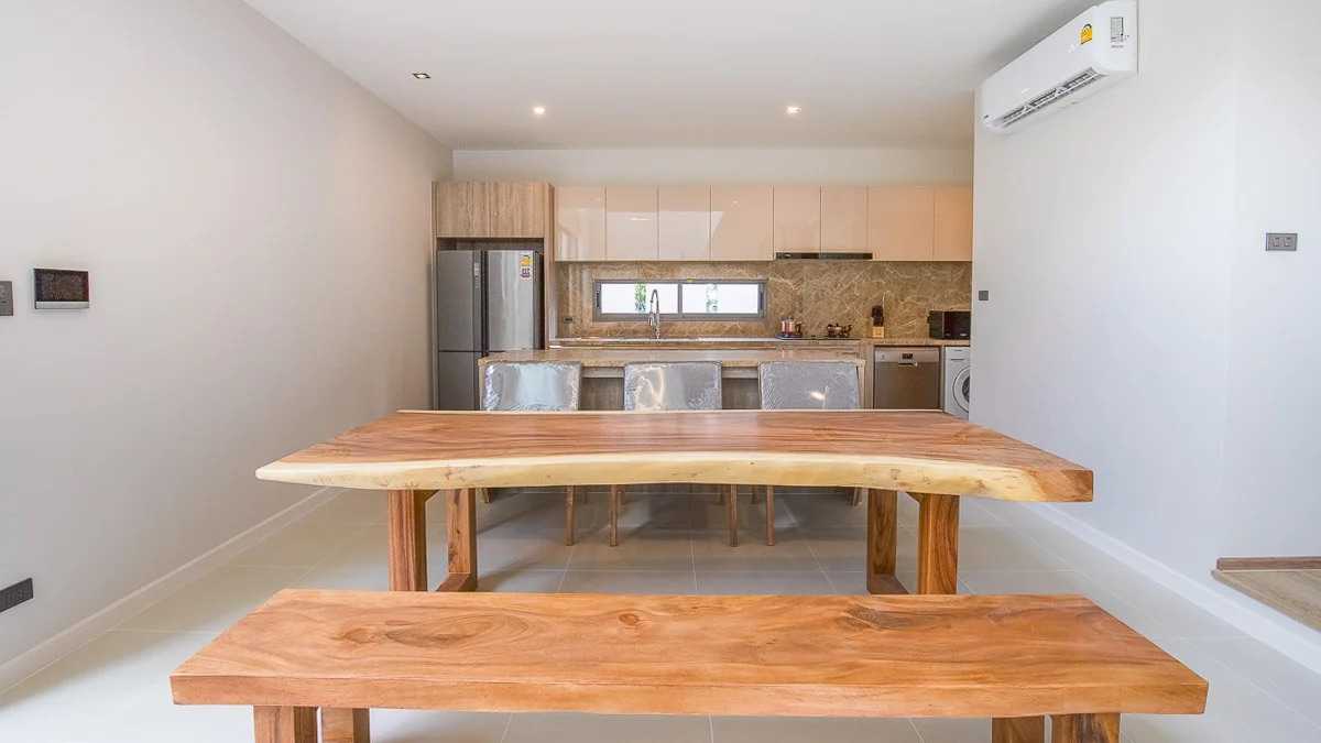 Property image - full photo 5