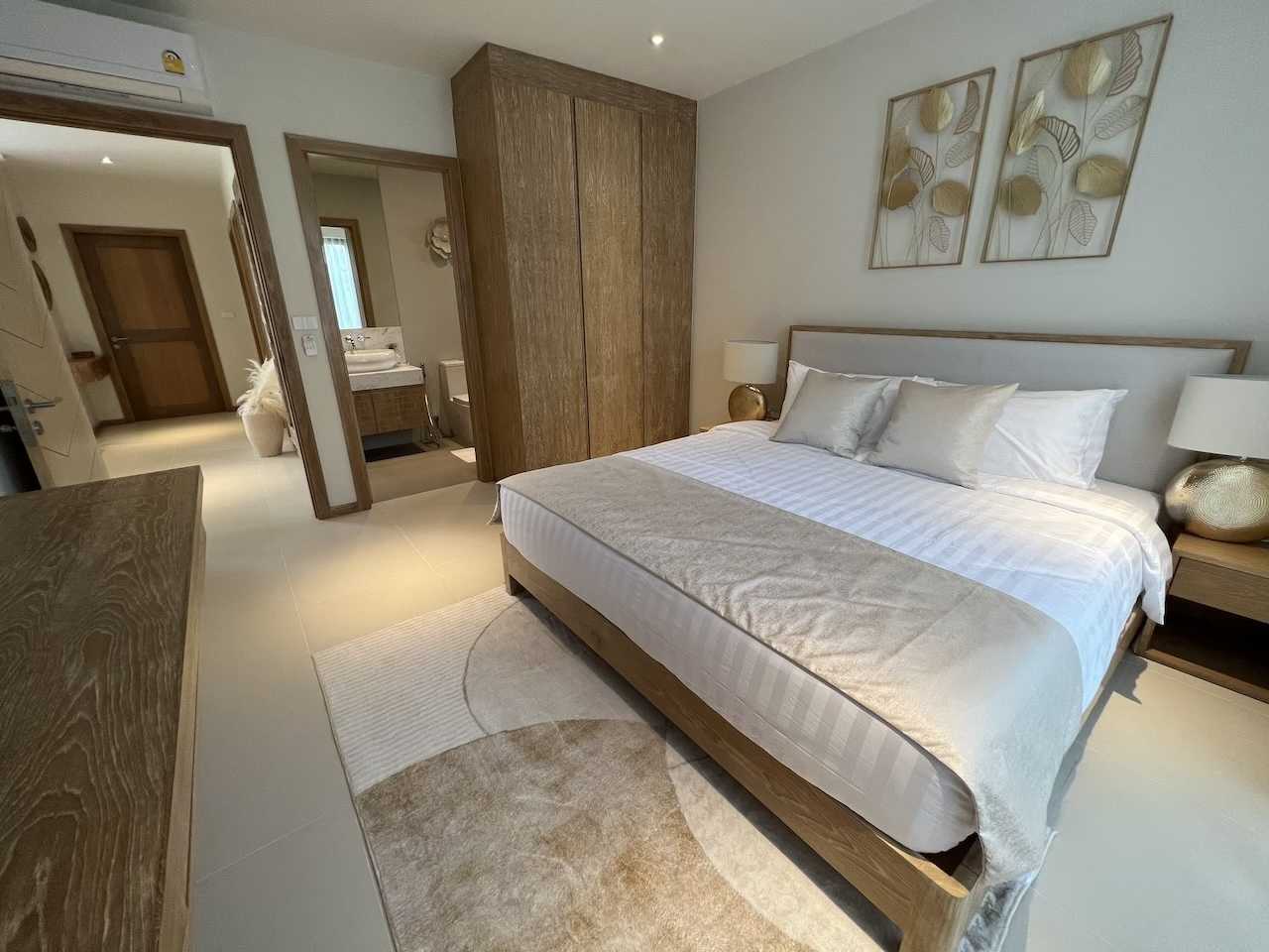 Property image - full photo 11