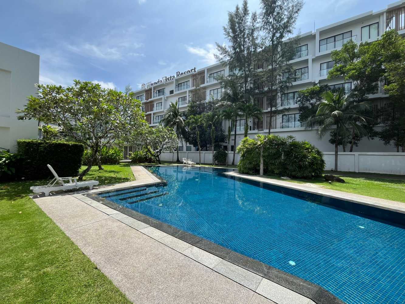 Property image - full photo 2