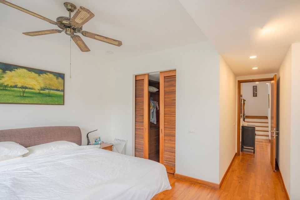 Property image - full photo 11
