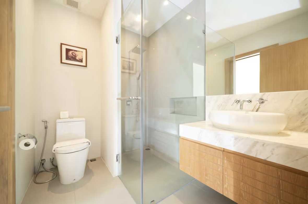 Property image - full photo 13