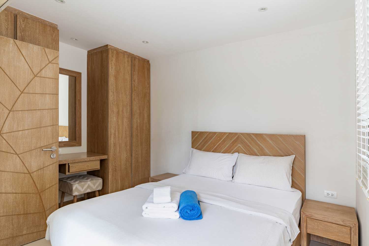 Property image - full photo 5