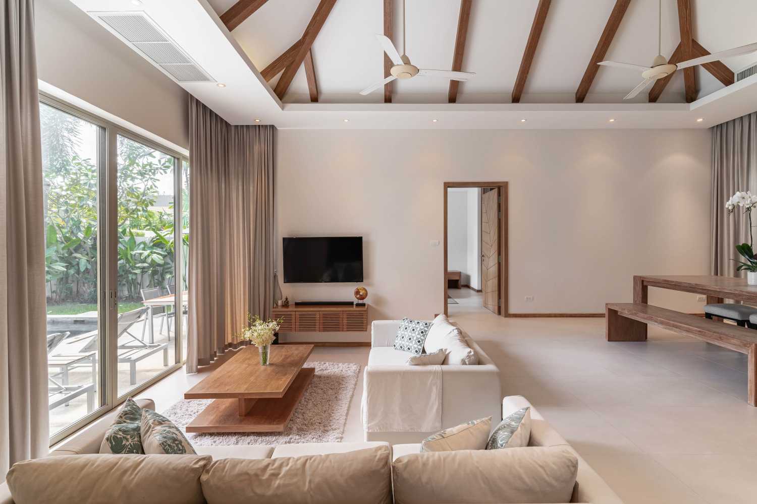 Property image - full photo 10