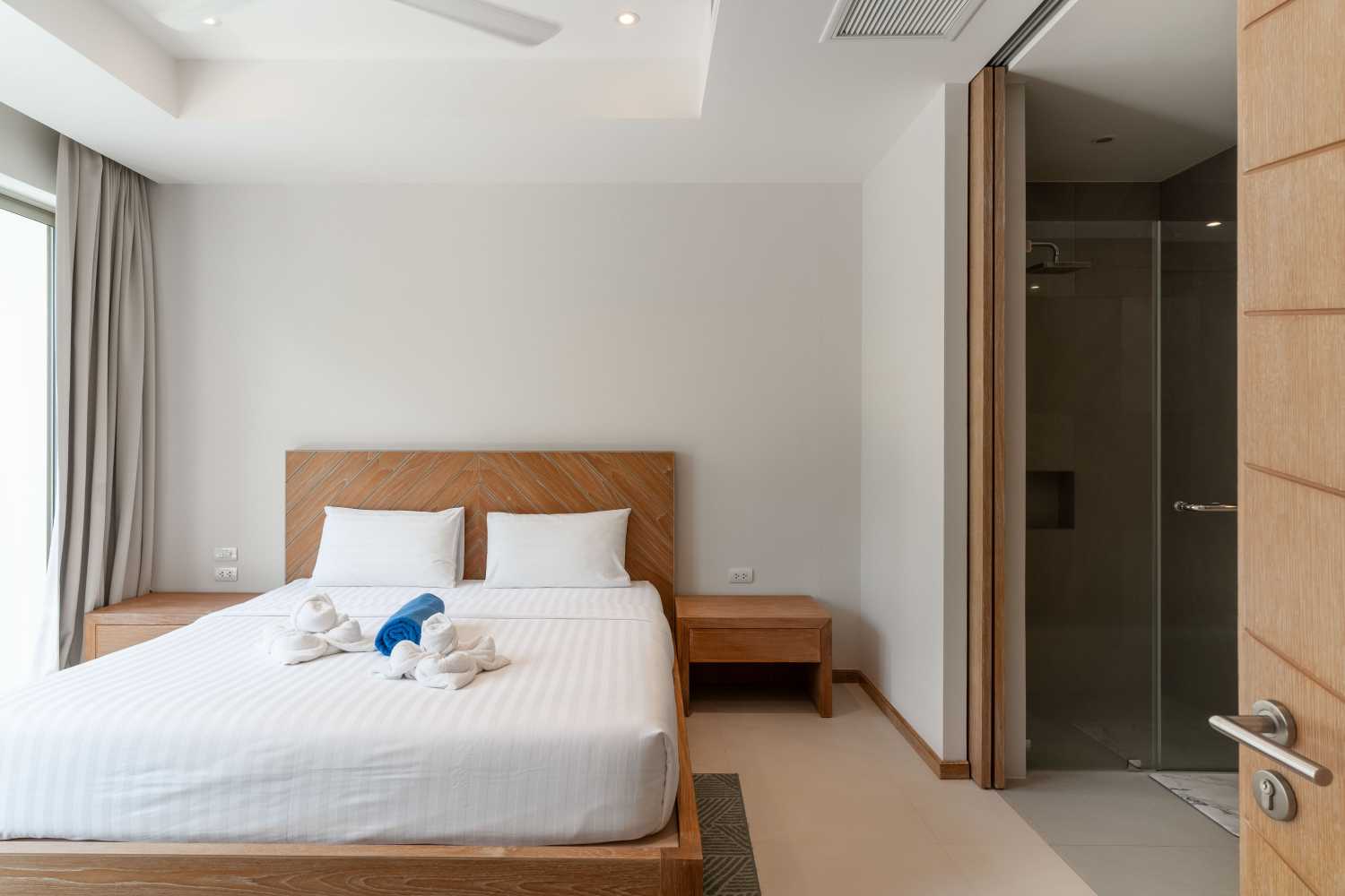Property image - full photo 15