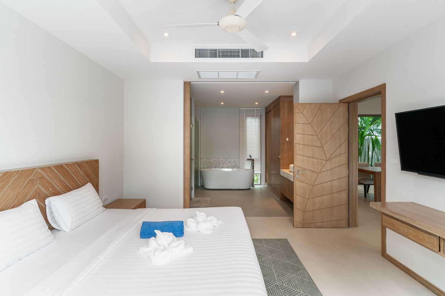 Property image - full photo 16