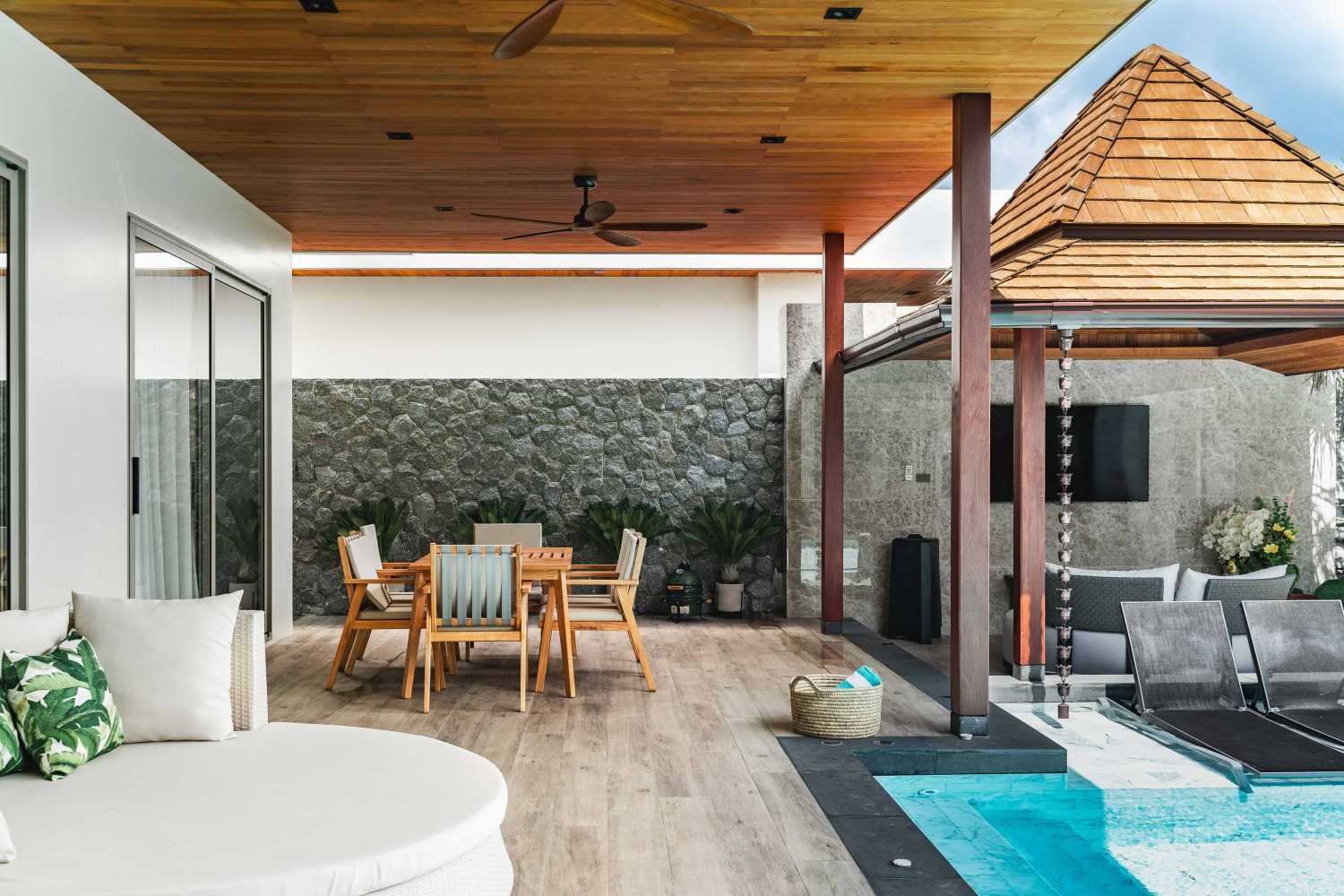 Property image - full photo 5