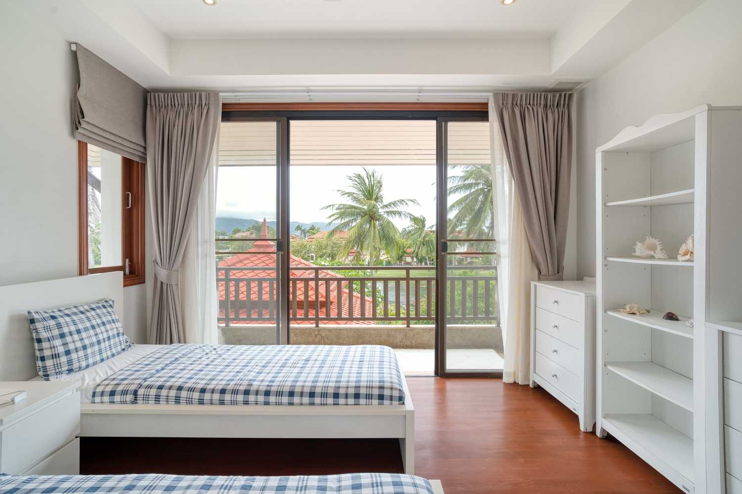Property image - full photo 17