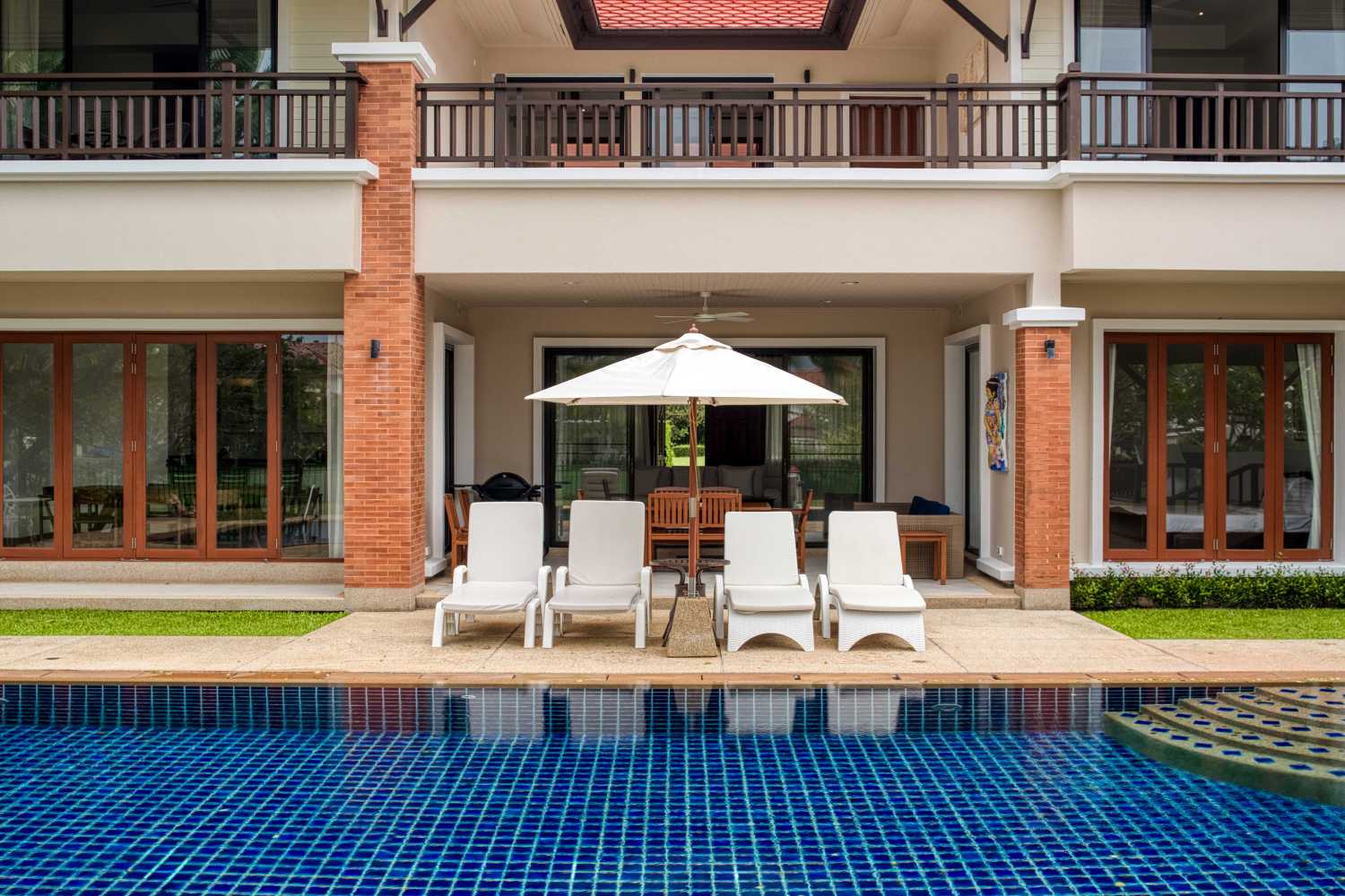 Property image - full photo 3