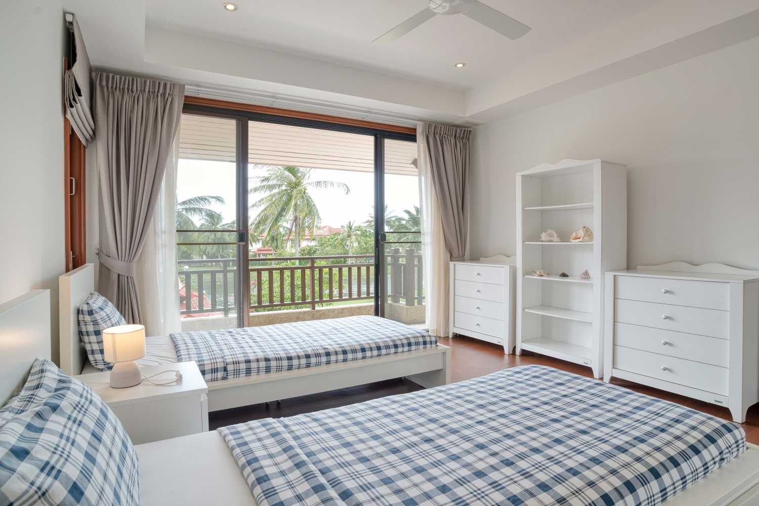 Property image - full photo 18