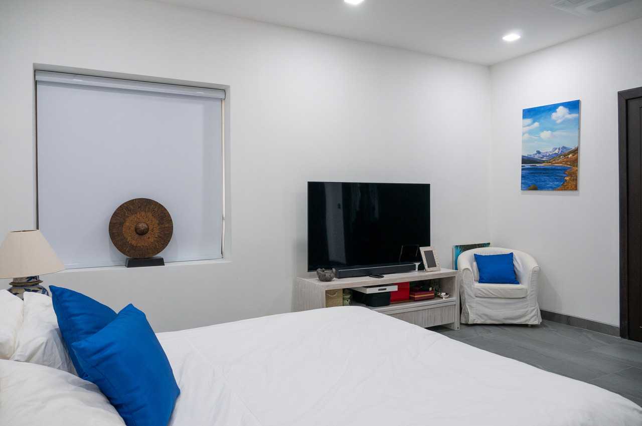 Property image - full photo 33