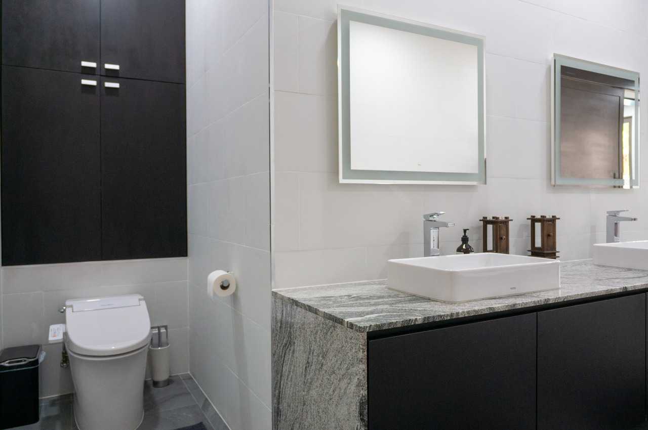 Property image - full photo 29