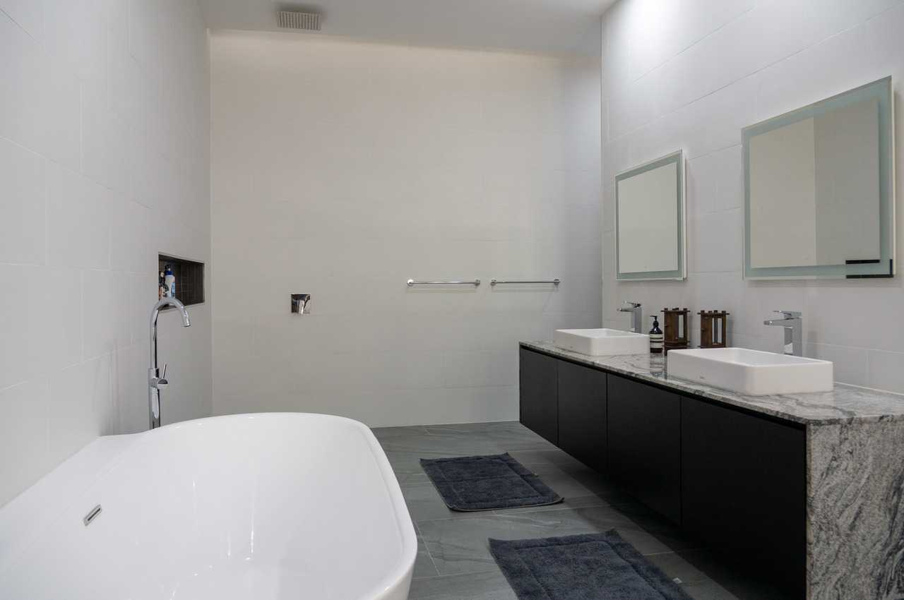 Property image - full photo 21