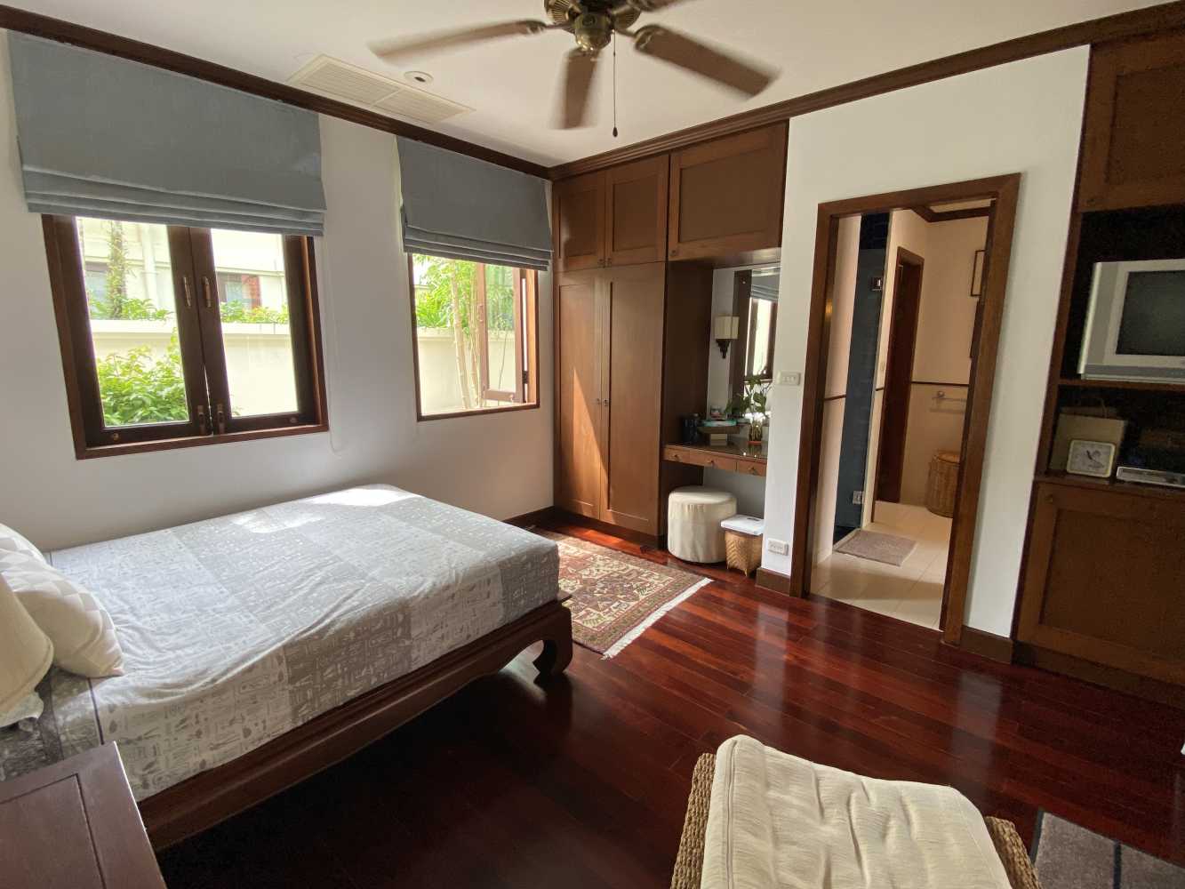 Property image - full photo 30