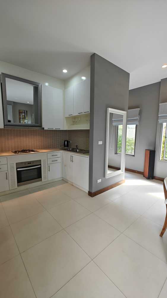 Property image - full photo 4