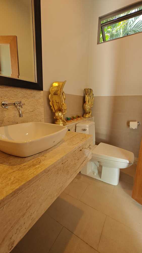 Property image - full photo 16