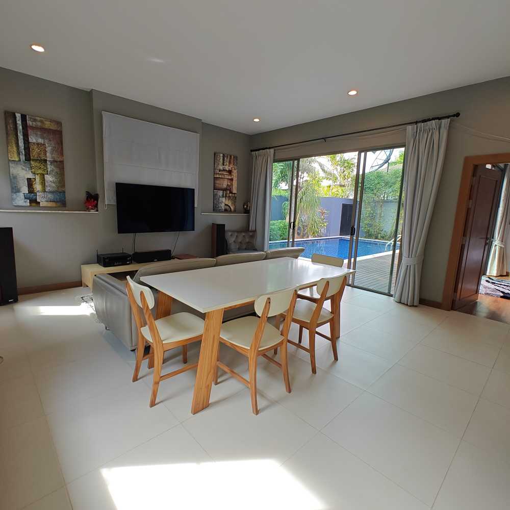 Property image - full photo 7