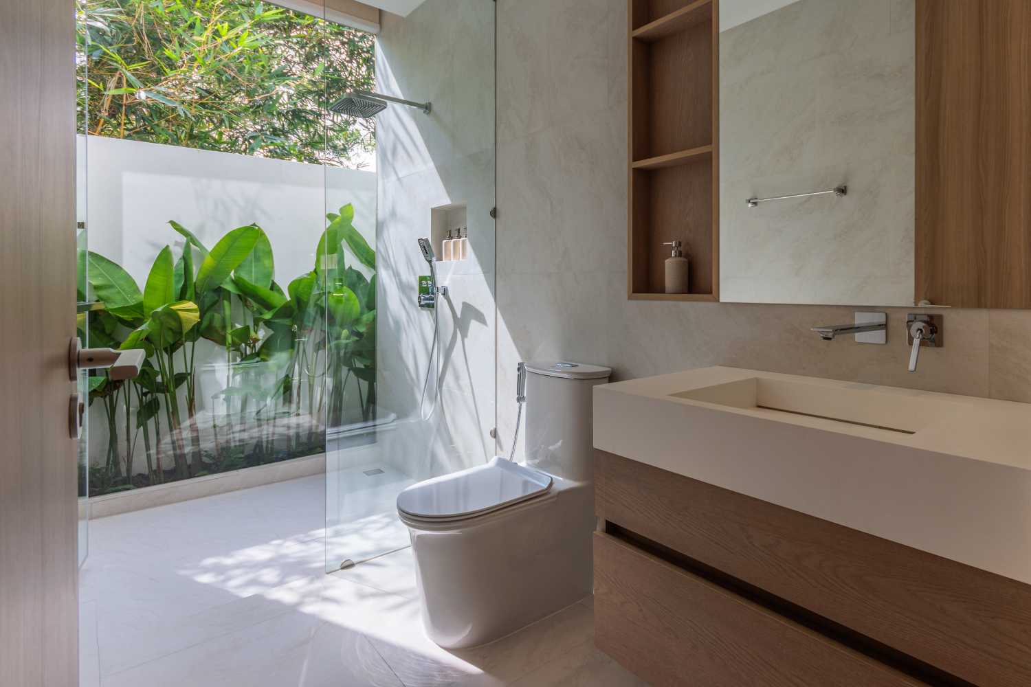 Property image - full photo 18