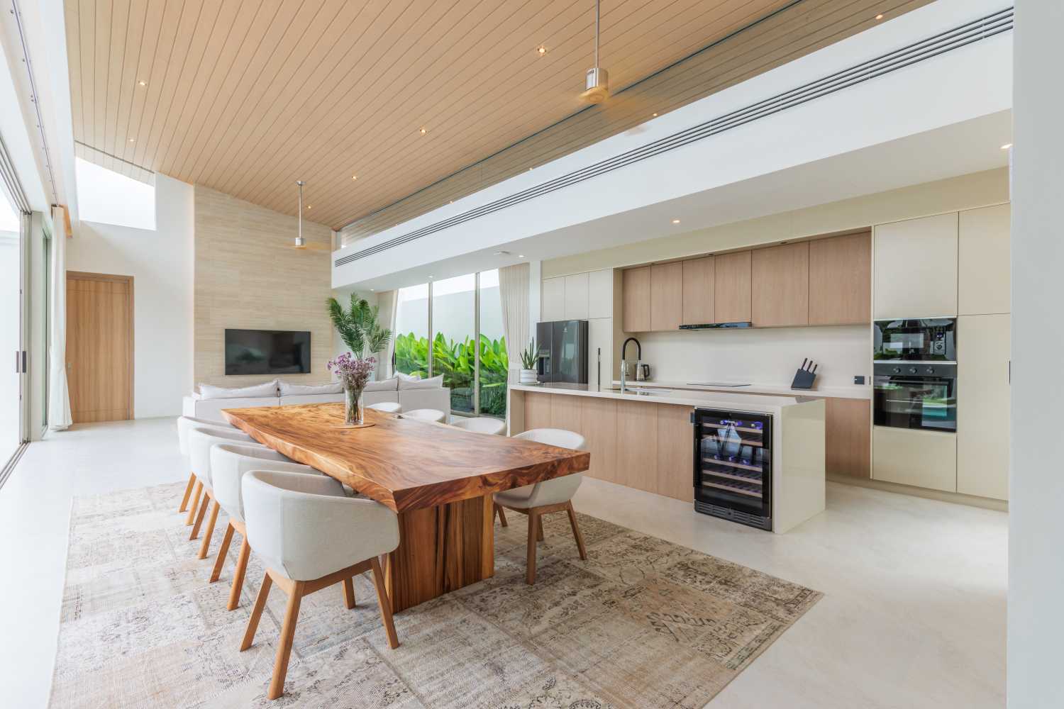 Property image - full photo 5