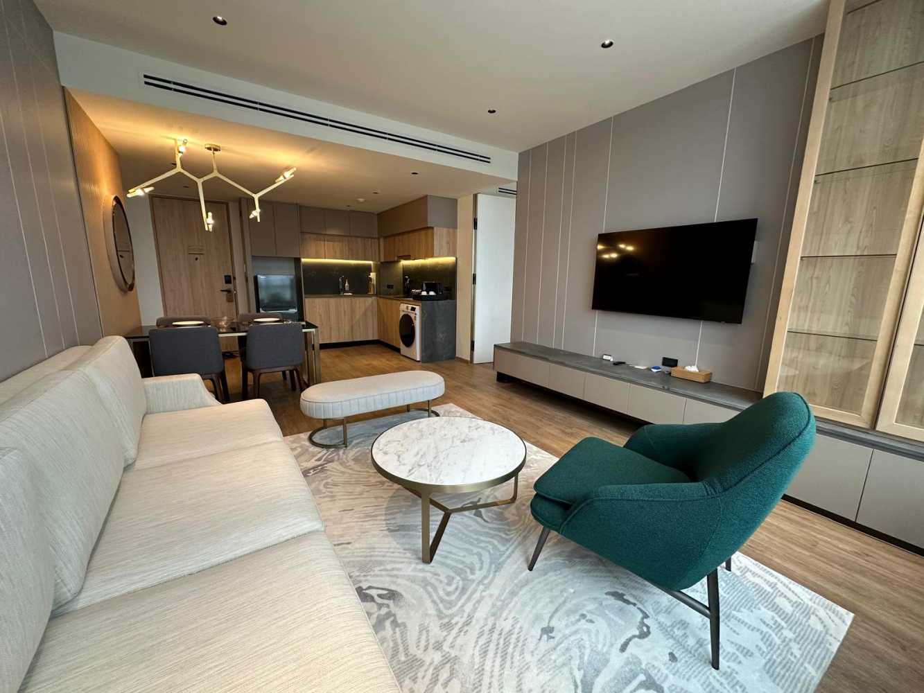 Property image - full photo 2