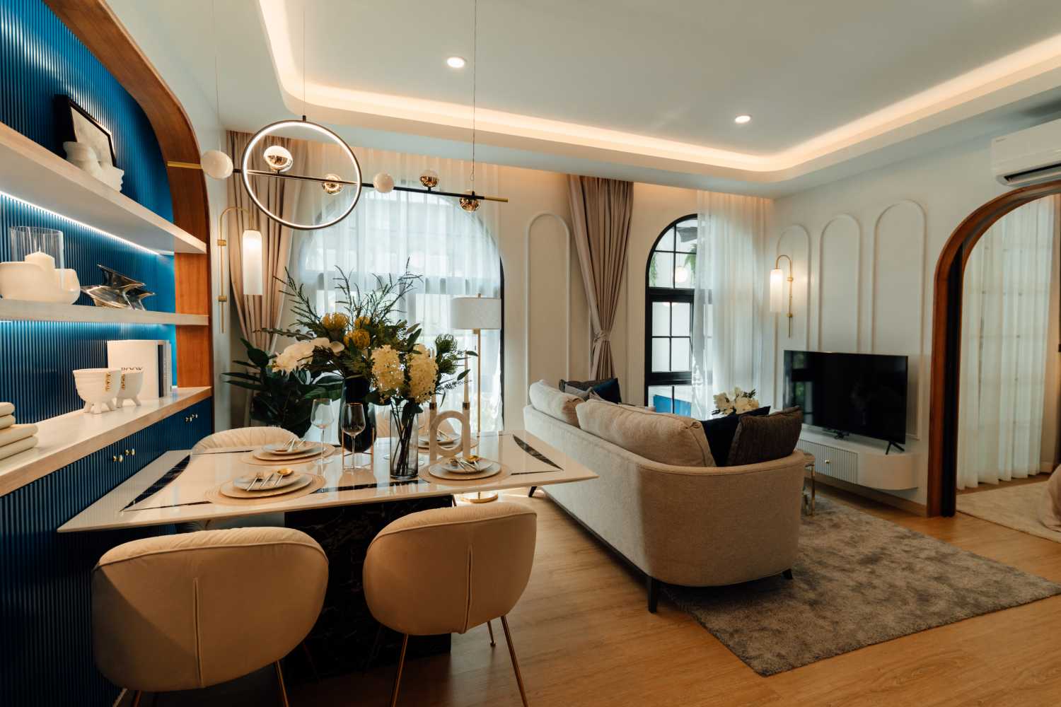 Property image - full photo 2