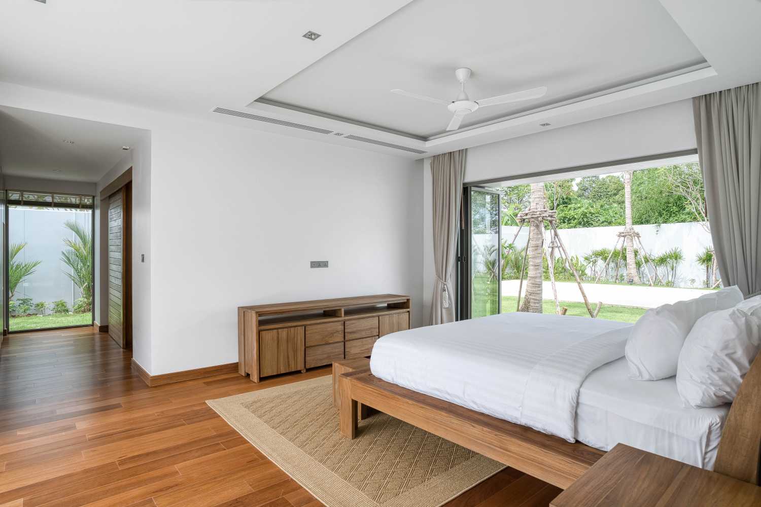Property image - full photo 29