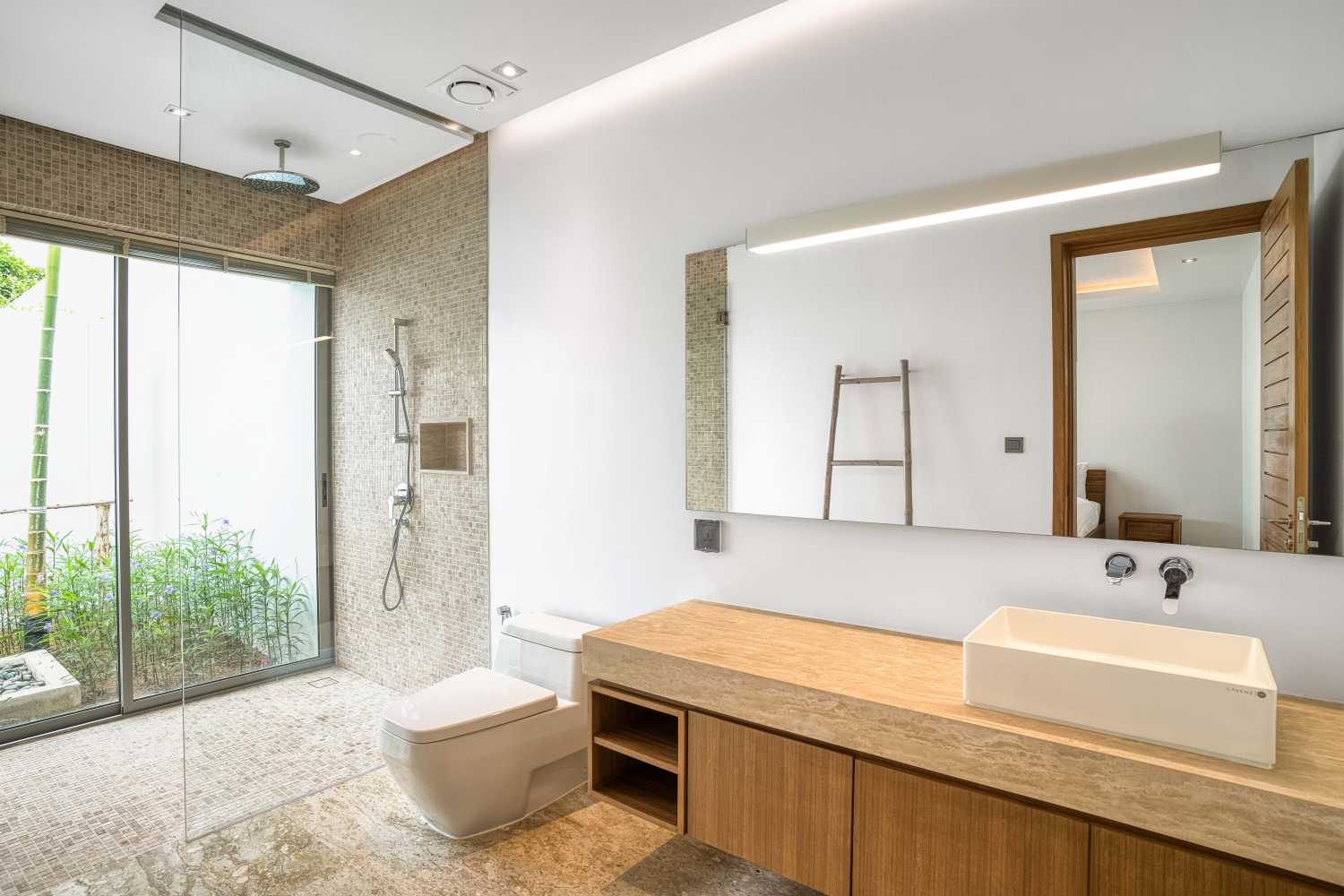 Property image - full photo 32