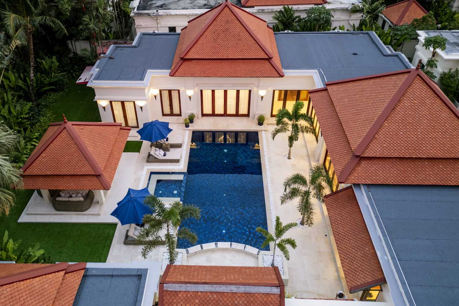 Property image - full photo 1