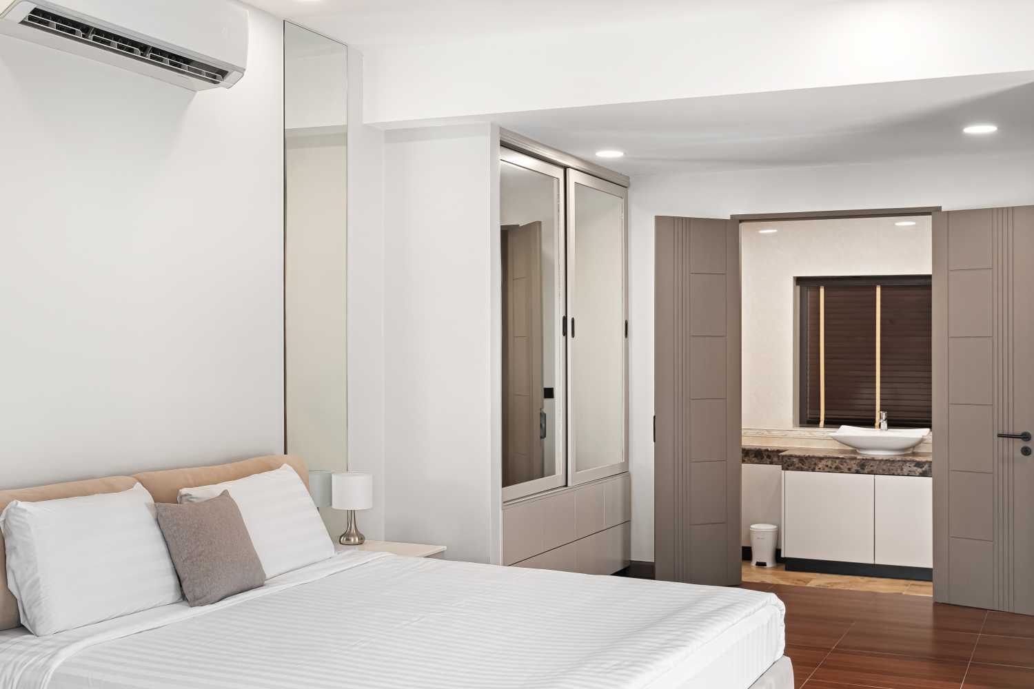 Property image - full photo 19