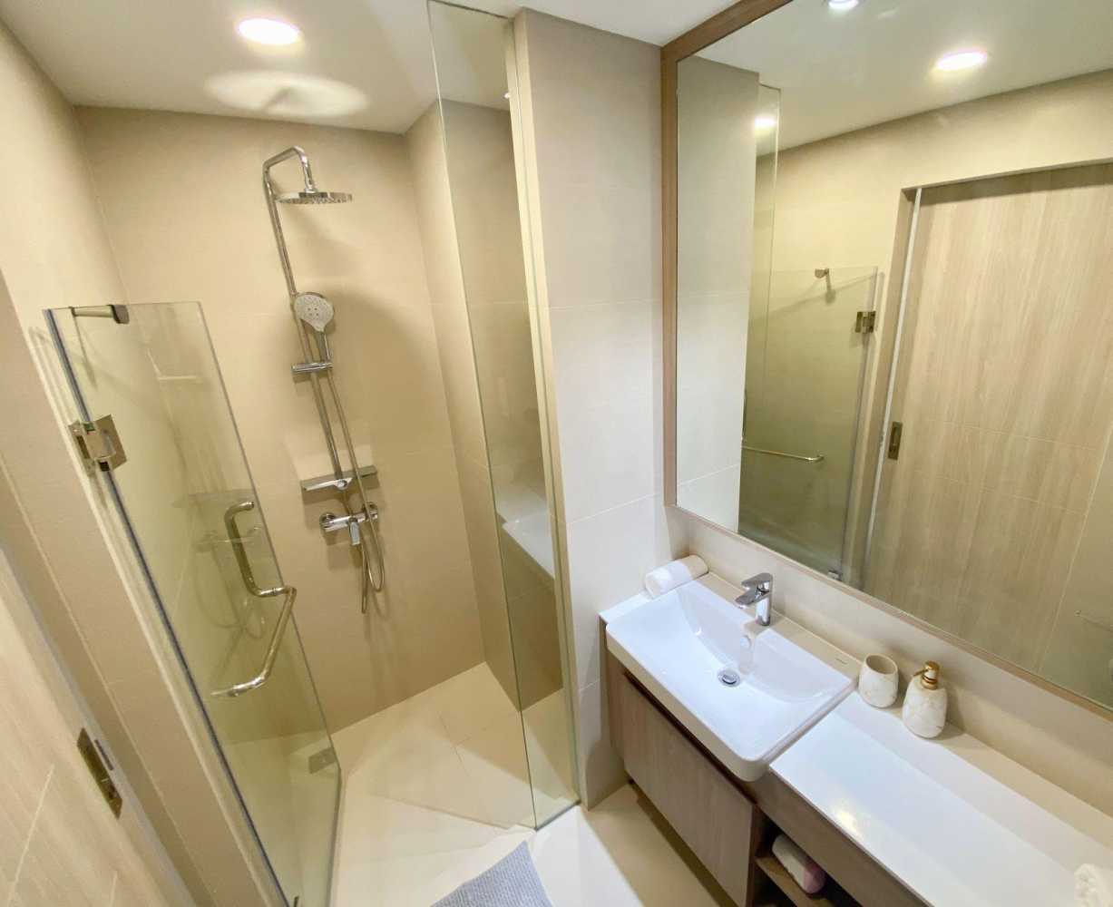 Property image - full photo 12