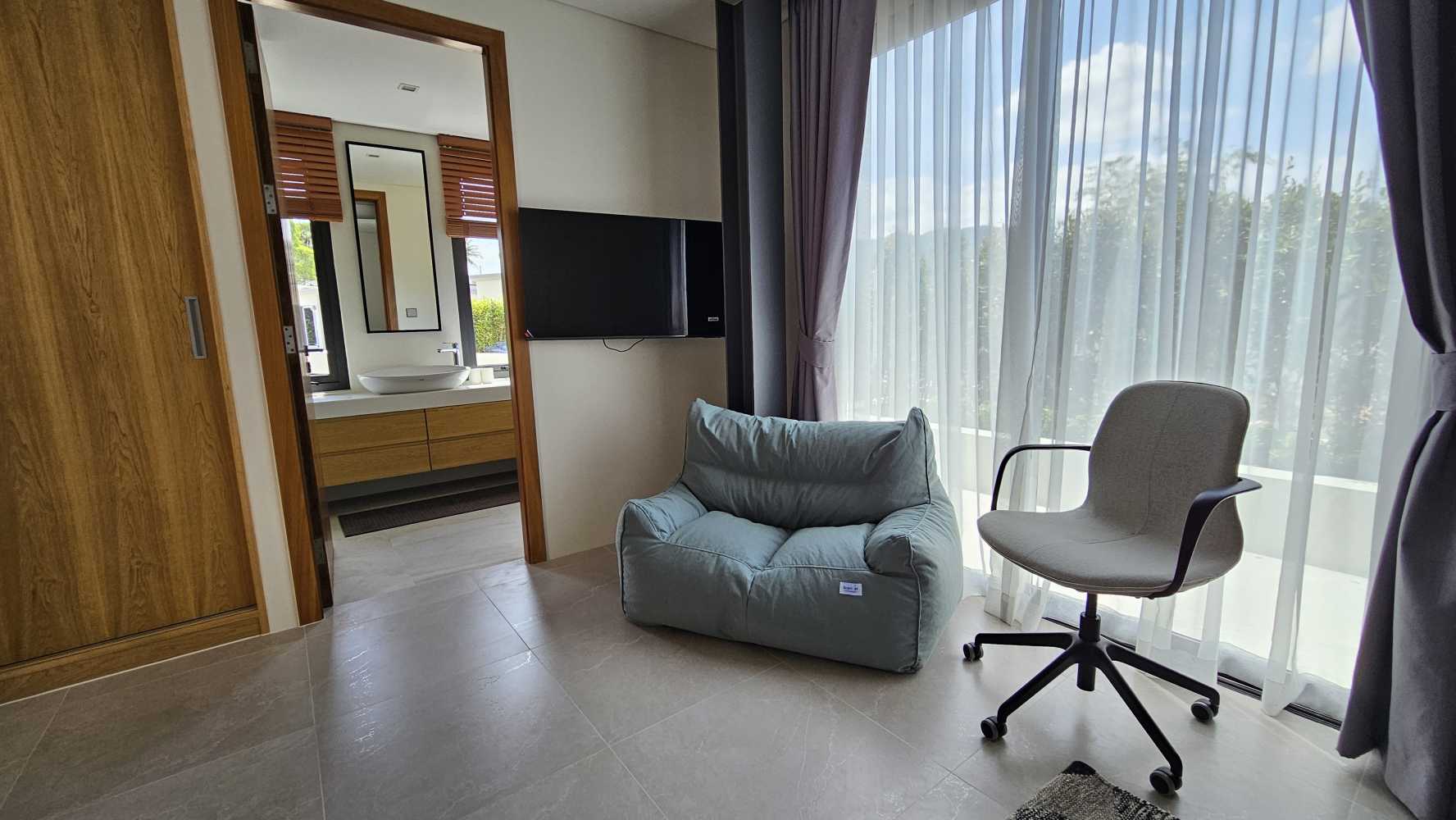Property image - full photo 20