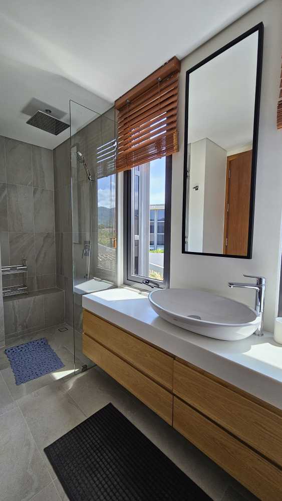 Property image - full photo 12