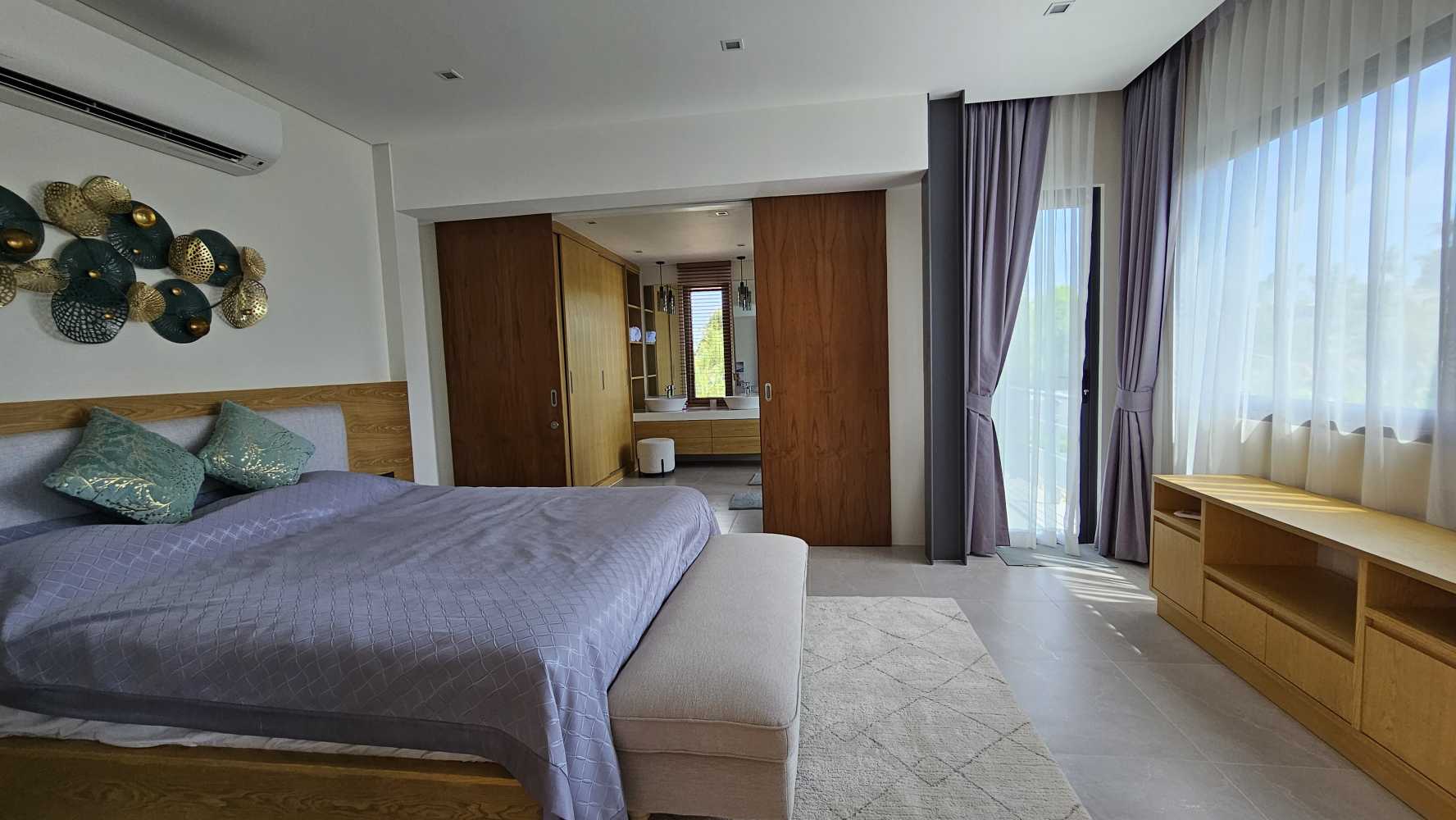 Property image - full photo 18