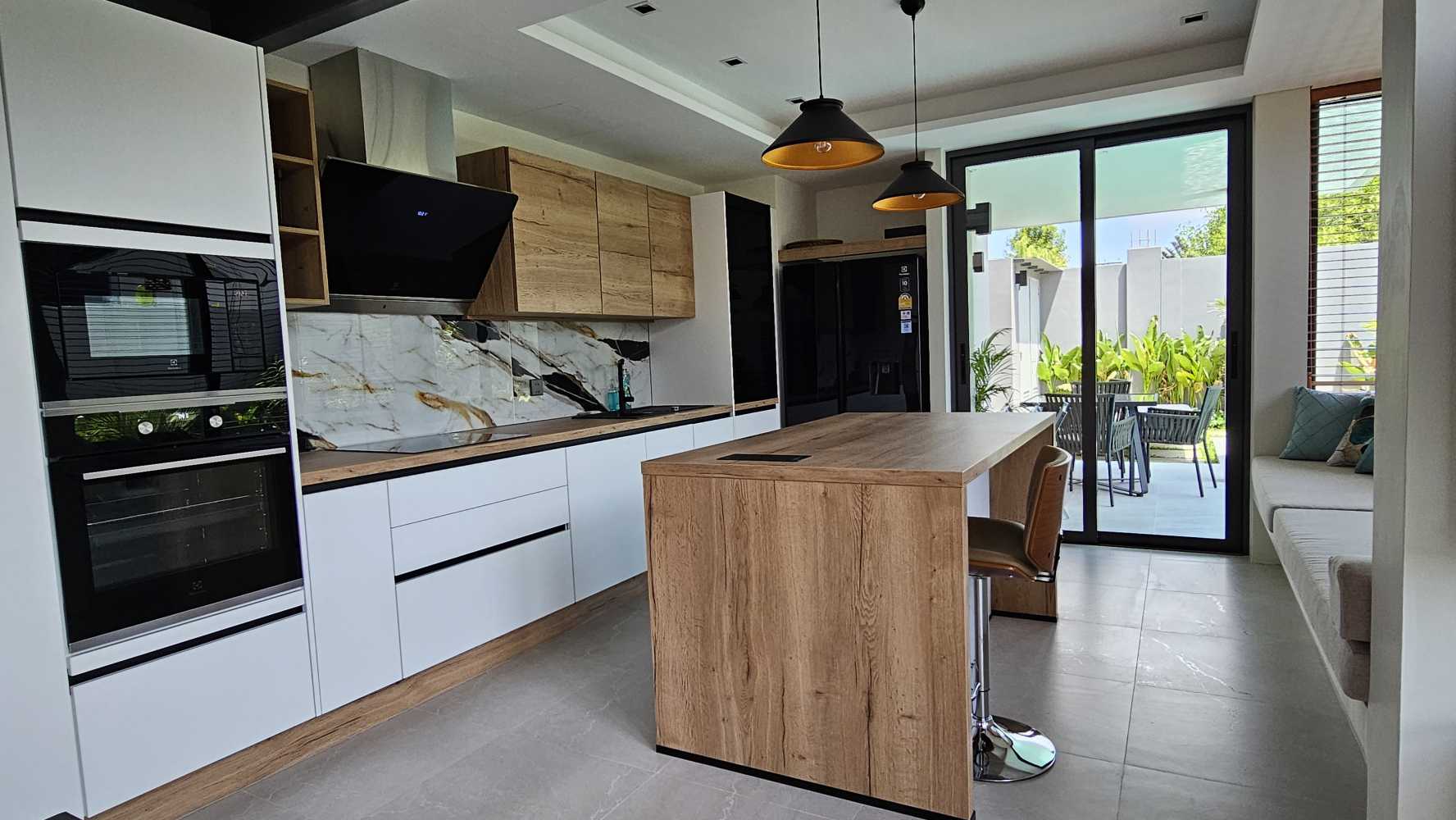 Property image - full photo 5
