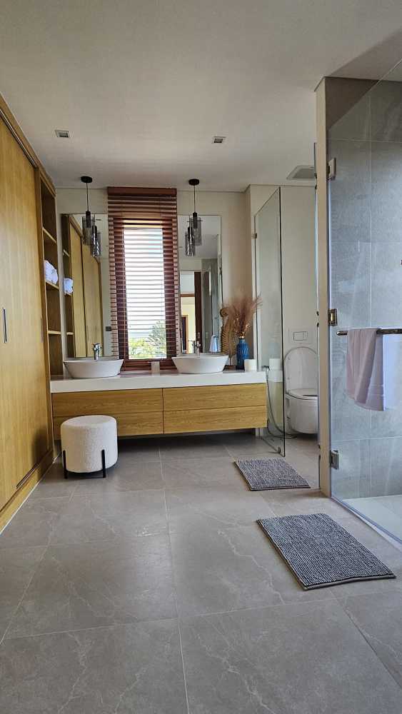 Property image - full photo 14