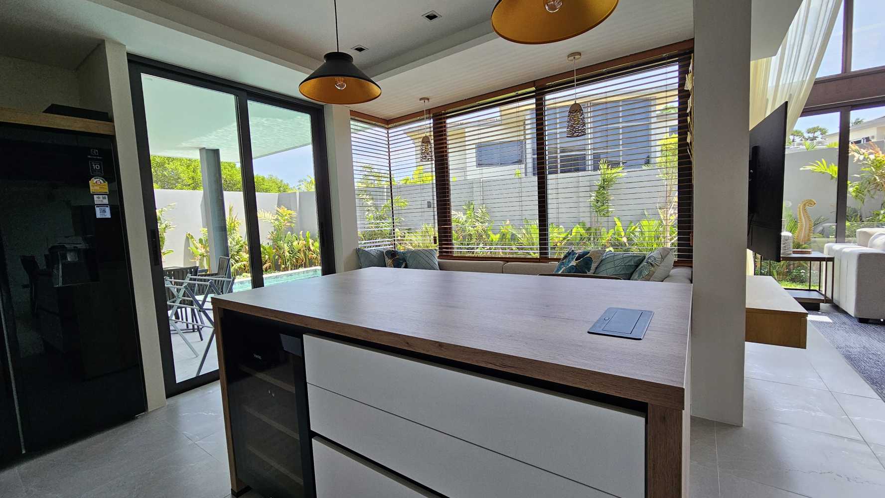 Property image - full photo 8