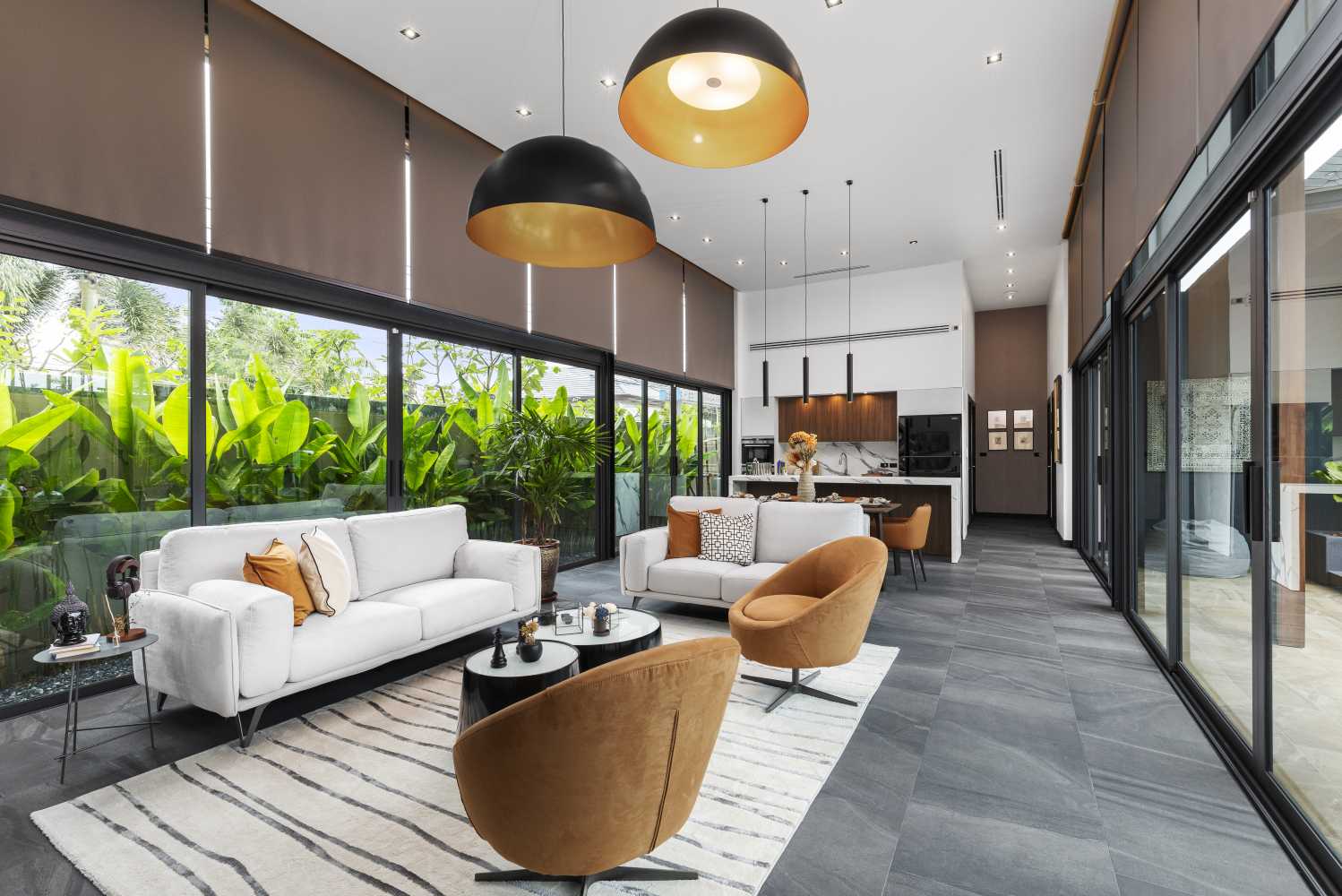 Property image - full photo 4
