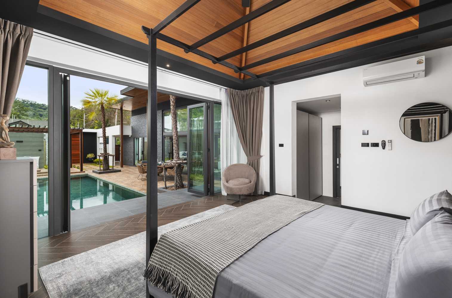 Property image - full photo 10