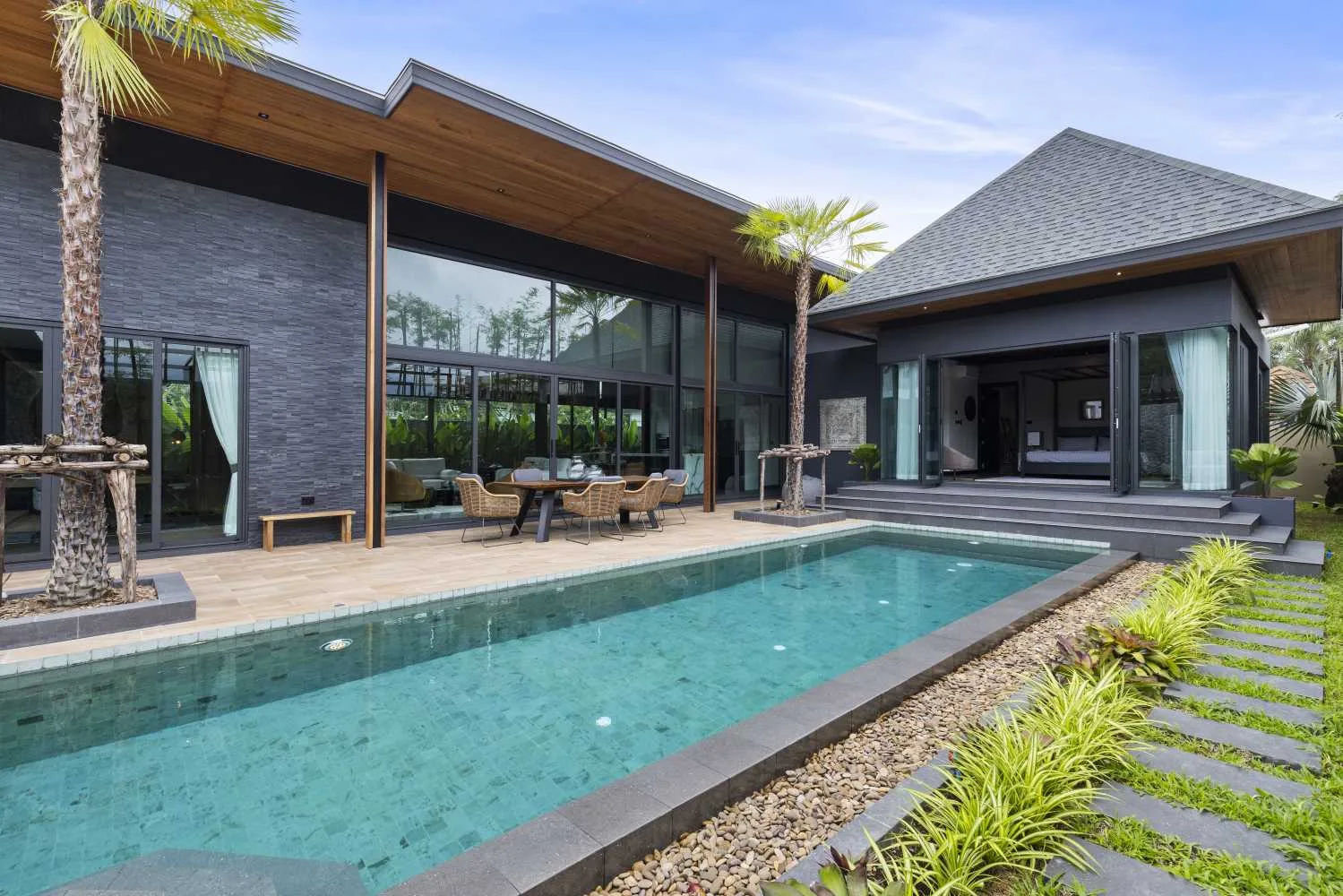 Property image - full photo 1