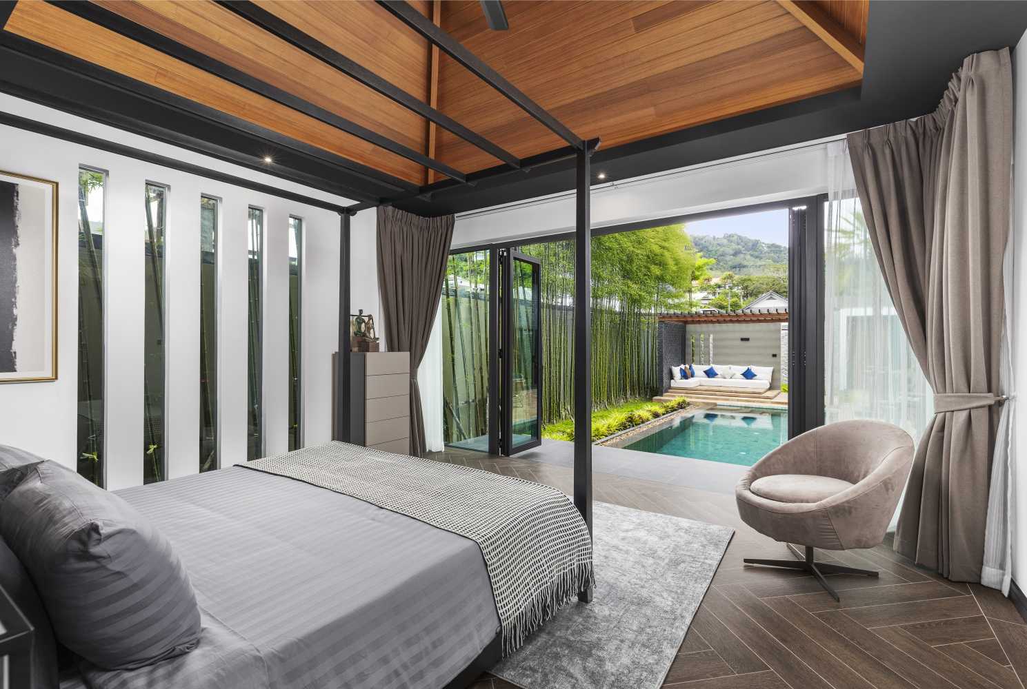Property image - full photo 11