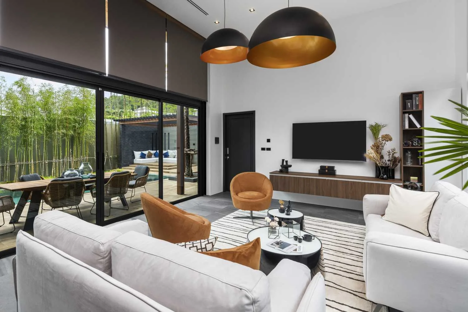 Property image - full photo 2