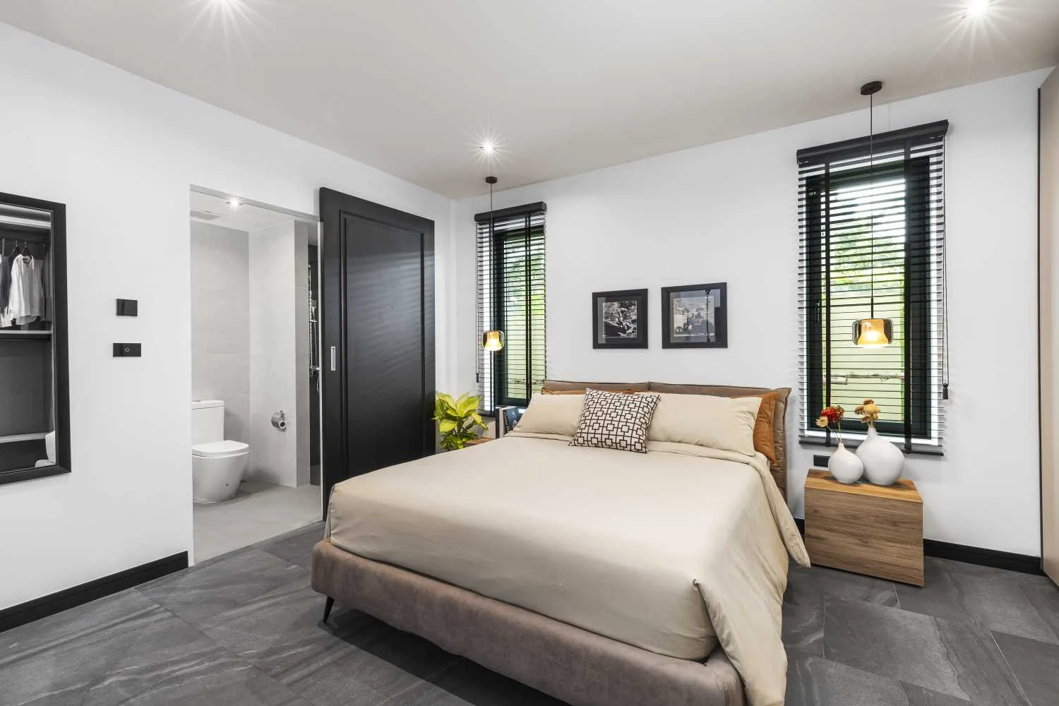 Property image - full photo 17