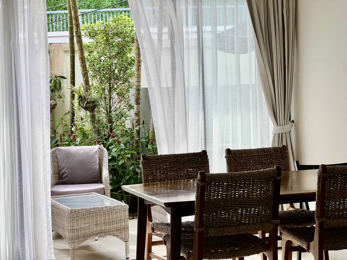 Property image - full photo 4
